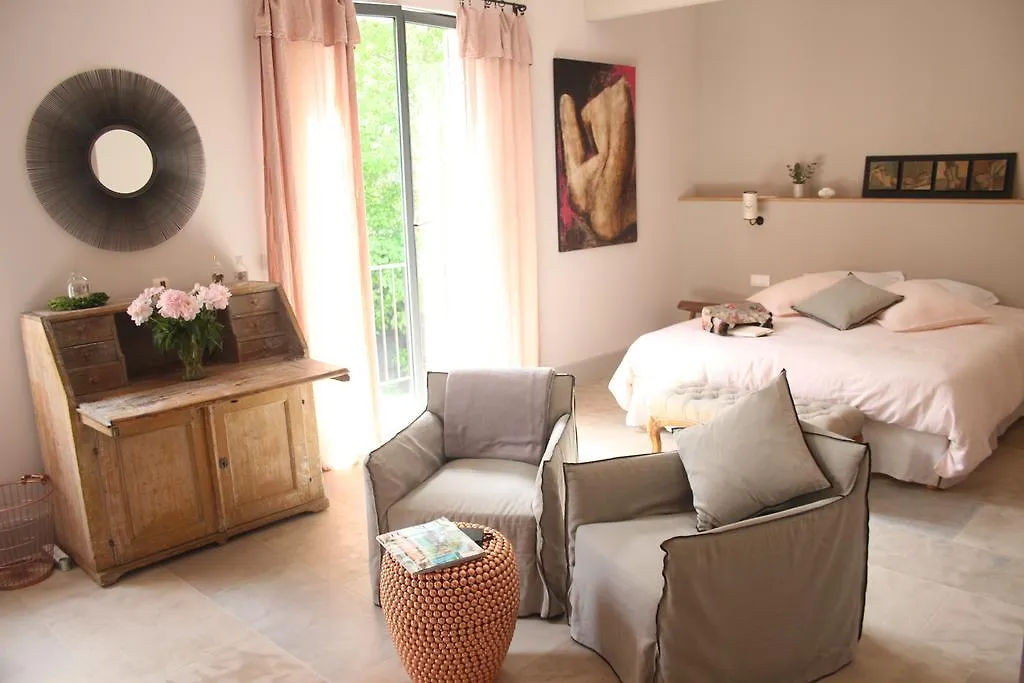 La Magnanerie De L'Isle B&B France
